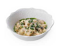 Ньокки с белыми грибами и куриным филе